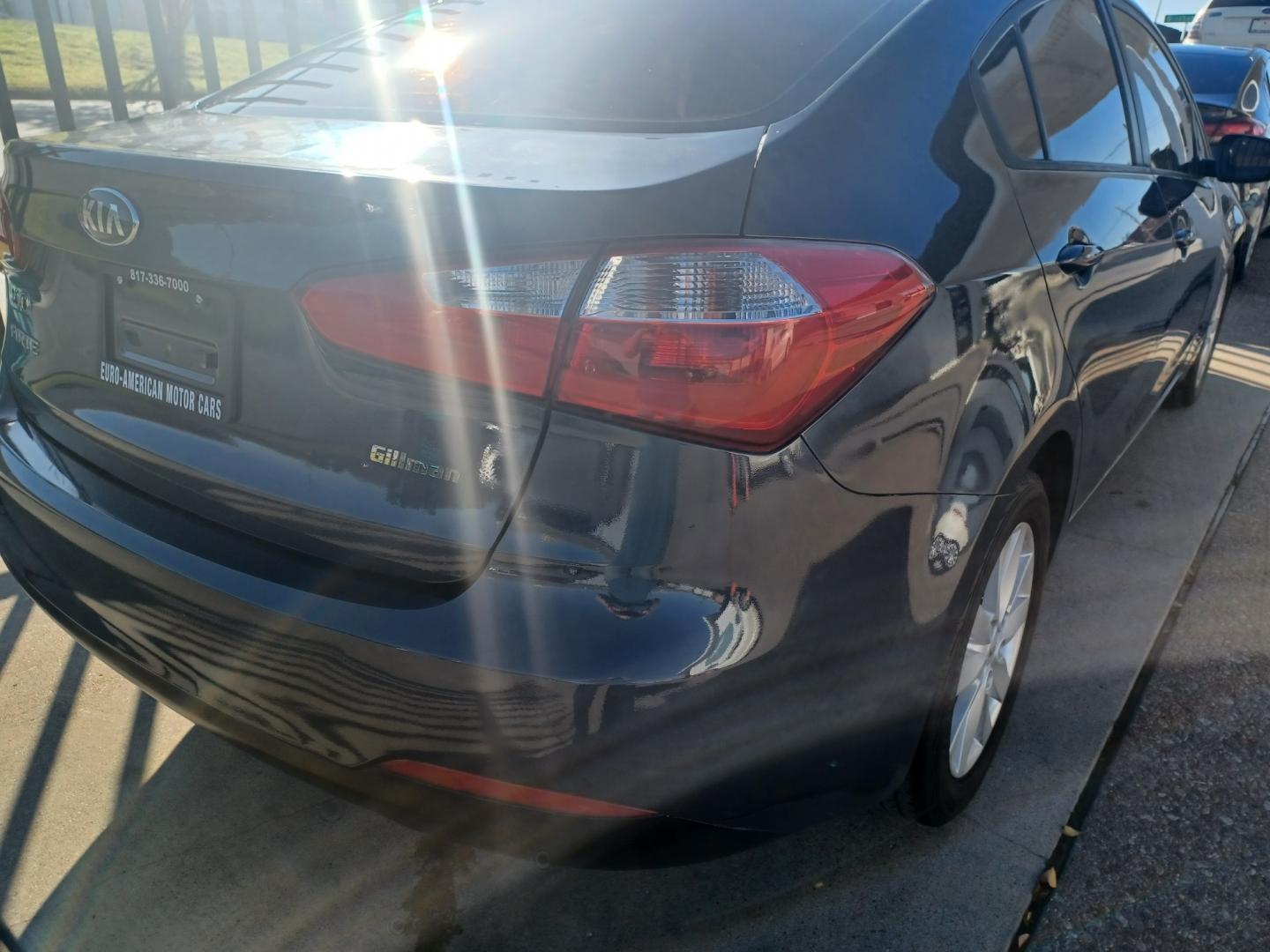 2014 GRAY Kia Forte EX with an 1.8L L4 DOHC 16V engine, 6-Speed Automatic transmission, located at 2001 E. Lancaster, Ft. Worth, 76103, (817) 336-7000, 32.746181, -97.301018 - Photo#5